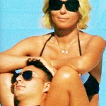 Maria De Filippi in vacanza con il figlio