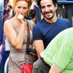 Lucrezia Lante ed il suo fidanzato firmano per il referendum