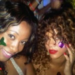 Vacanze sexy per Rihanna con le amiche!
