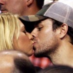 enrique-iglesias-e-anna-kournikova-si-baciano