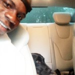 mario_balotelli_mostra_su_twitter_la_sua_piccolina_eccolo_in_auto_c502